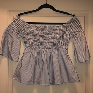 HOLLISTER OFF THE SHOULDER TOP